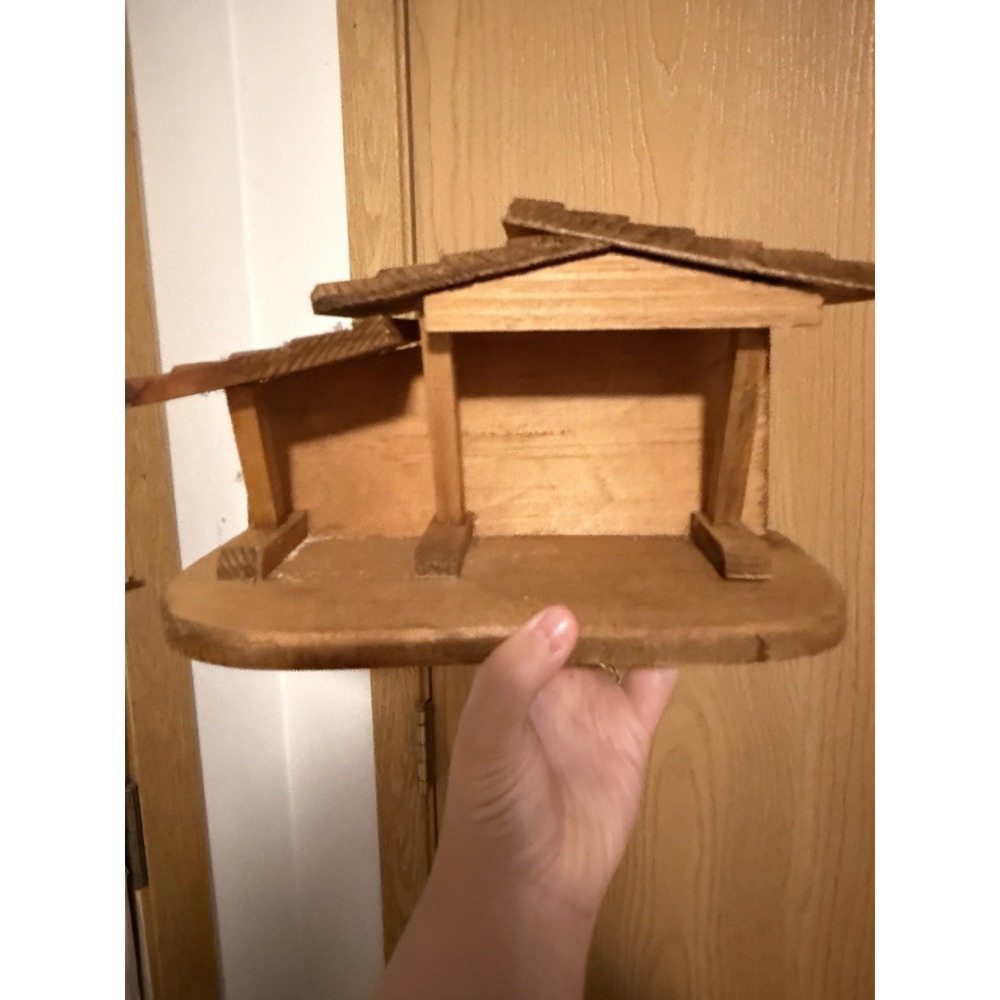 Nativity Stable Wooden Barn House 12x7in